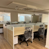 موجودين وين ماكنت  أحجز مساحتك المكتبية الأن من احد فروعنا  your office is seat at super office