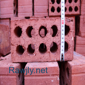 طوب احمر  طفلي عالي الجودة بجميع المقاسات